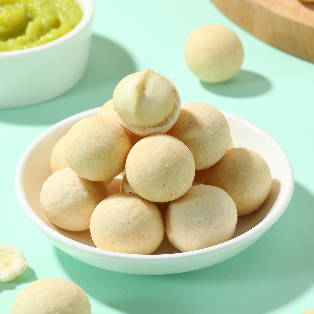 Macadamia Nut Kernels (Wasabi Flavor)