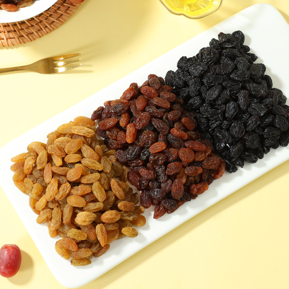 Tricolor Raisins